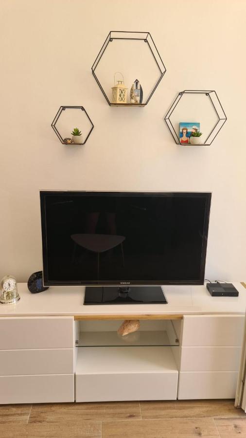 Studio Apartman Kiara بول المظهر الخارجي الصورة